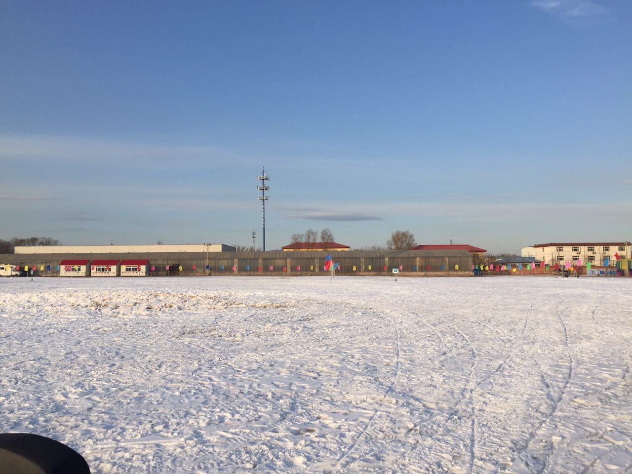 北京朝陽(yáng)店冰雪樂(lè)園成功開(kāi)幕，河北迪特加油助威